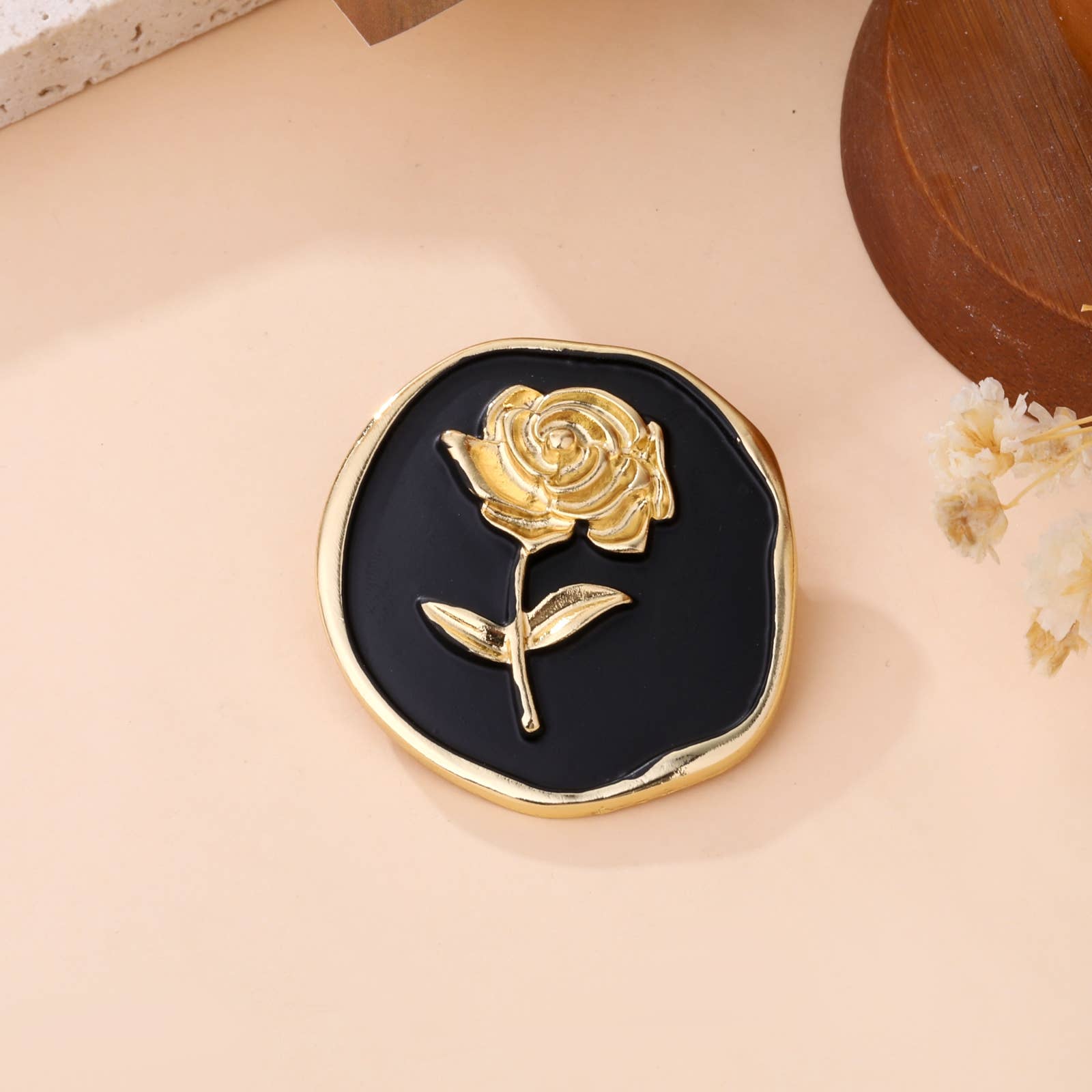 Gold Brooch - Agnès for wholesale on Faire