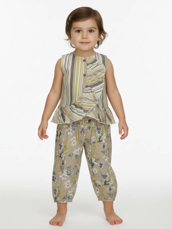 Set da 2 pezzi per bambini: top con volant a righe marroni e pantaloni floreali con orlo elastico per la vendita all'ingrosso da parte di Yo Baby