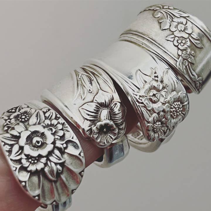 Spoon Jewelry By Emily – wholesale Band/Stackad Ring – Vintage Spoon Ringkollektion | Läckra och trendiga ringar