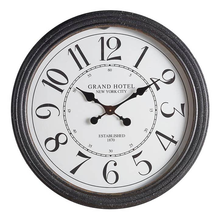 Horloge du New York Grand Hotel pour la vente par 47th & Main (Creative Brands)
