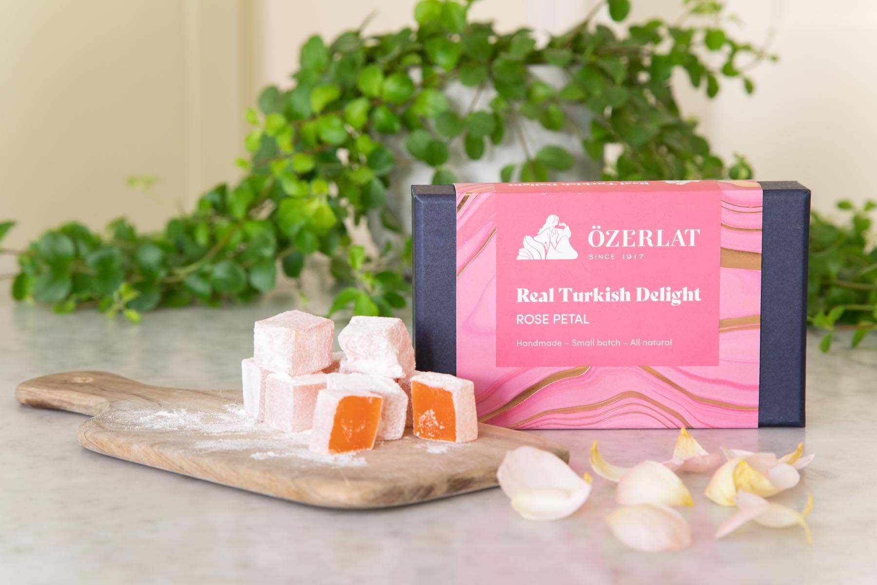 Ozerlat UK - Vente Bonbons gélifiés - Véritable délice turc aux pétales de rose ; à base de plantes, respectueux des végétaliens3