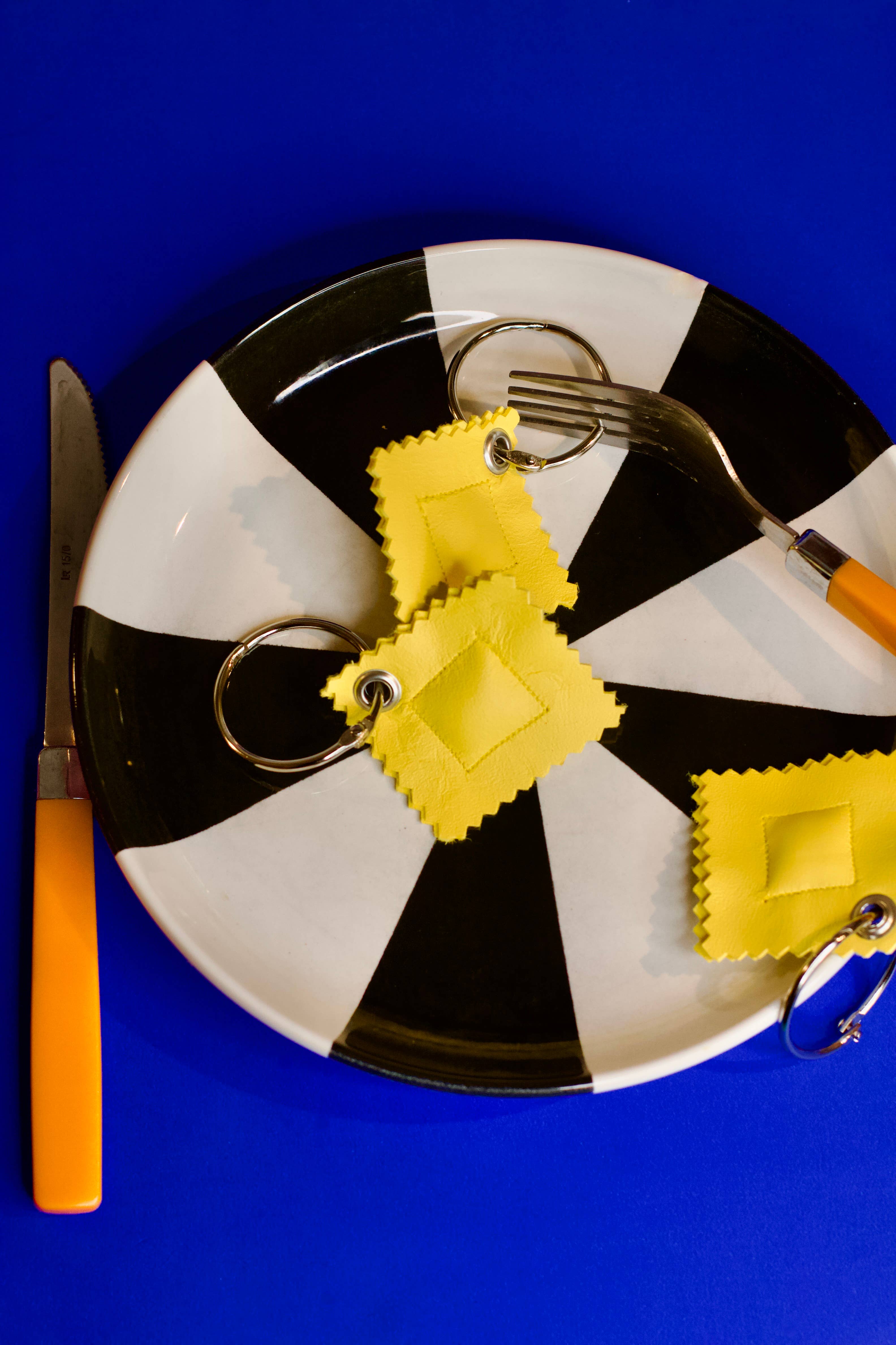 Pikto3000 - Wholesale Sleutelhanger - Uniseks - Leren Ravioli Hanger - Sleutel- of Tashanger0