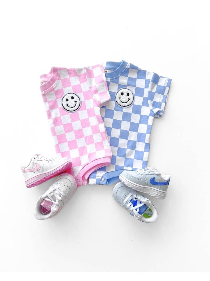 Lucky Panda Kids - Wholesale Bodysuit (Non-Footed) - Baby - Short Sleeve Bubble Romper | Checkered Smiley Pink9