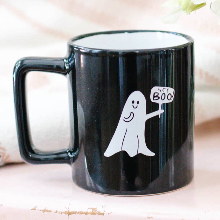 Rachel Allene - Vente Tasse à café - Hey Boo Ghostie | Tasse en céramique noire0