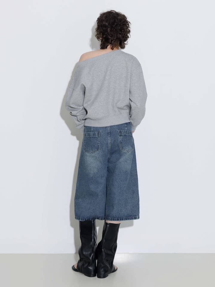 CUBIC - Wholesale Shorts - Women's - Loose Fit Knee-Length Denim Shorts13