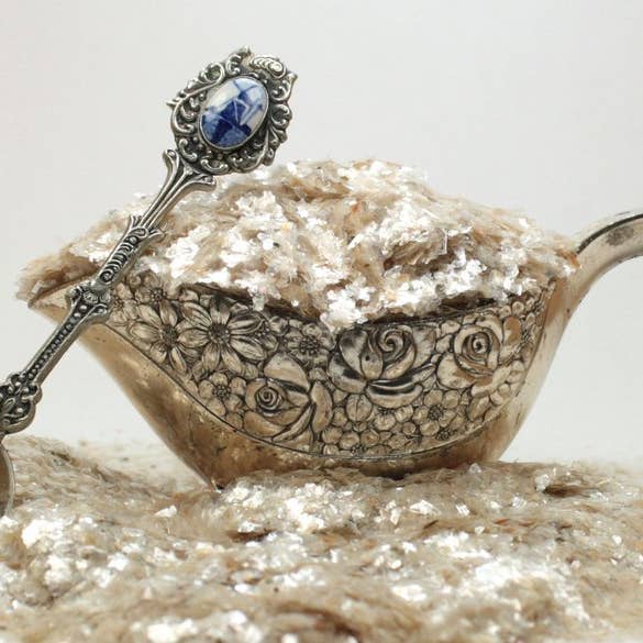 Natural Tan Flakes - Natural Mica for wholesale on Faire4