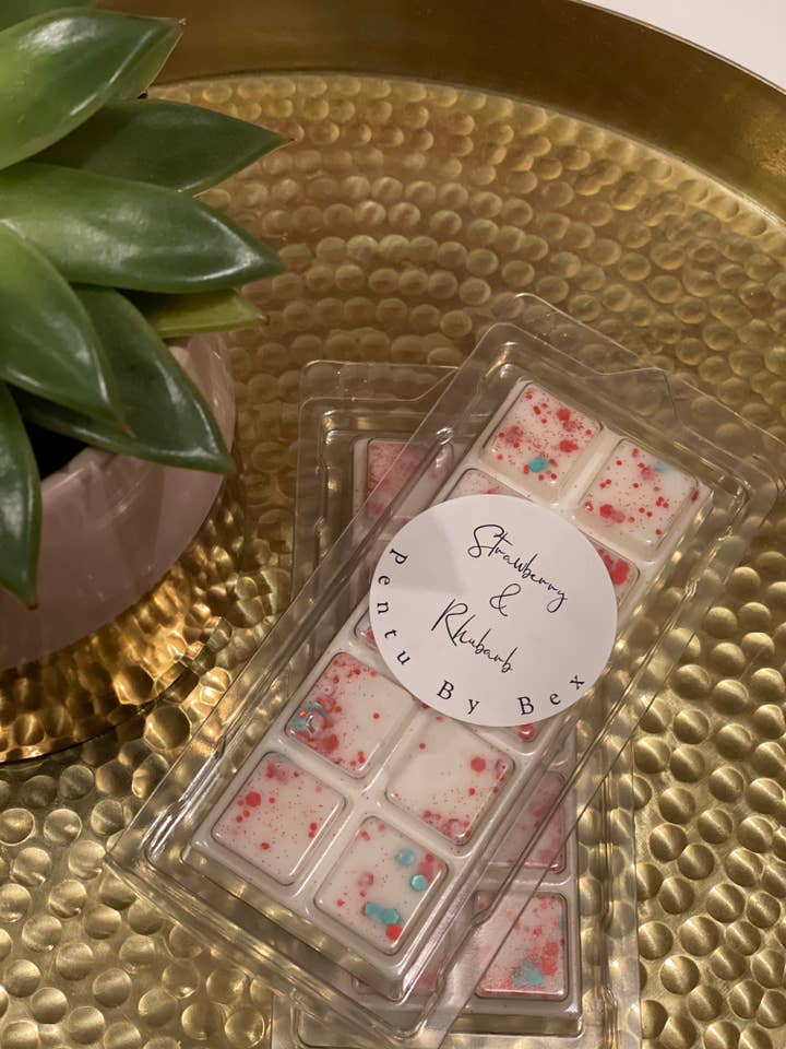 'Strawberry & Rhubarb' Soy Wax Melt Fragranced 50g Snap Bar for wholesale by Pentu By Bex