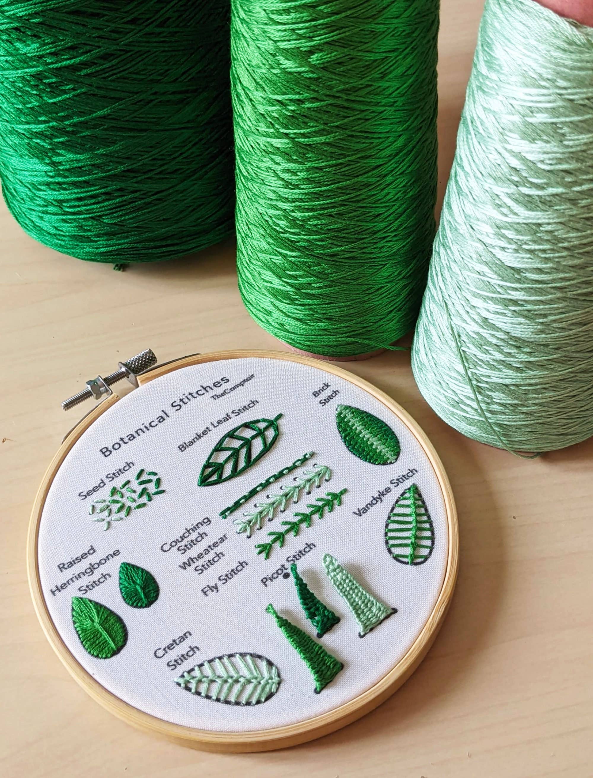 TheComptoir – wholesale Material för broderi/korsstygn – kit d'apprentissage de broderie des points végétaux4