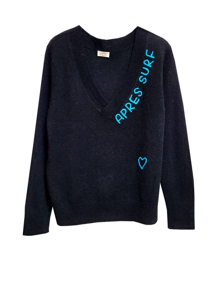 Golden Sun - Wholesale Knit Sweater - Women's - Essential V-Neck | Cashmere | Aprés Surf
