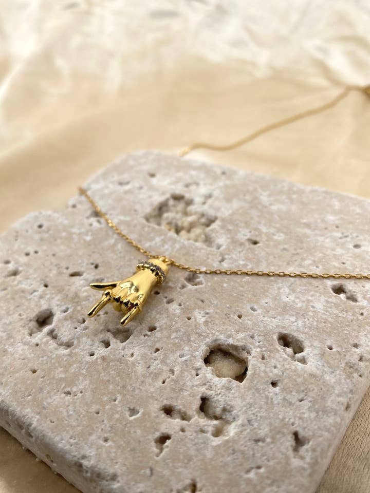 Necklace Mano Cornuto - Gold Plated for wholesale by Fascinato