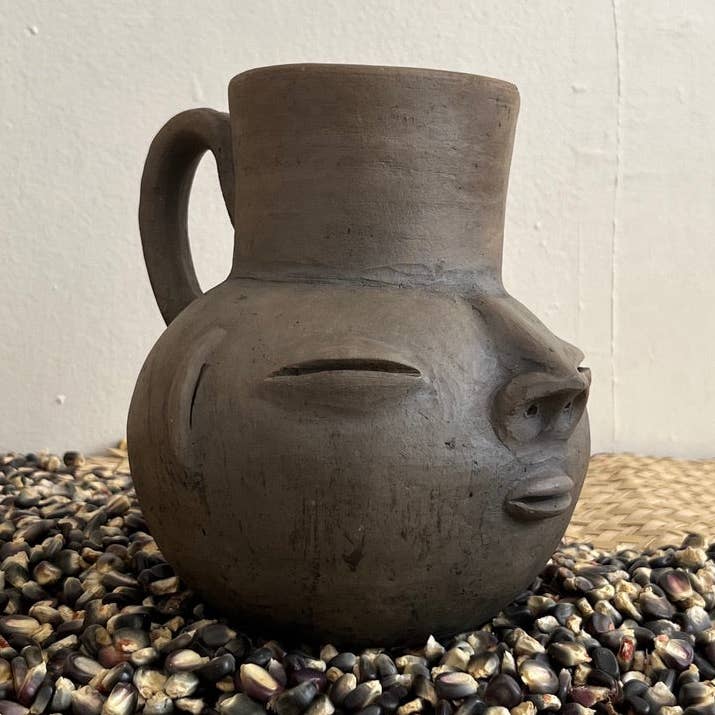 Ana Beatriz Martinez - Jarra Cerâmica de Meditação - Cave Mud Cla por atacado de Yalala