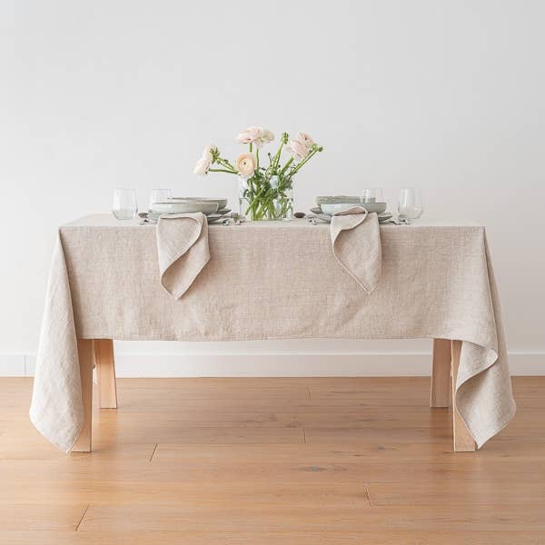 LinenMe - Wholesale Tablecloth - Linen Tablecloth Cream Chevron, Herringbone Weave 1
