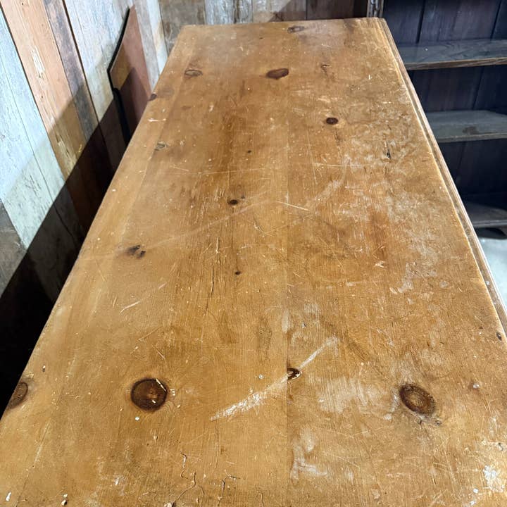 Base de commode en pin antique de l'époque victorienne moyenne, vers 1850 pour la vente par belvoir