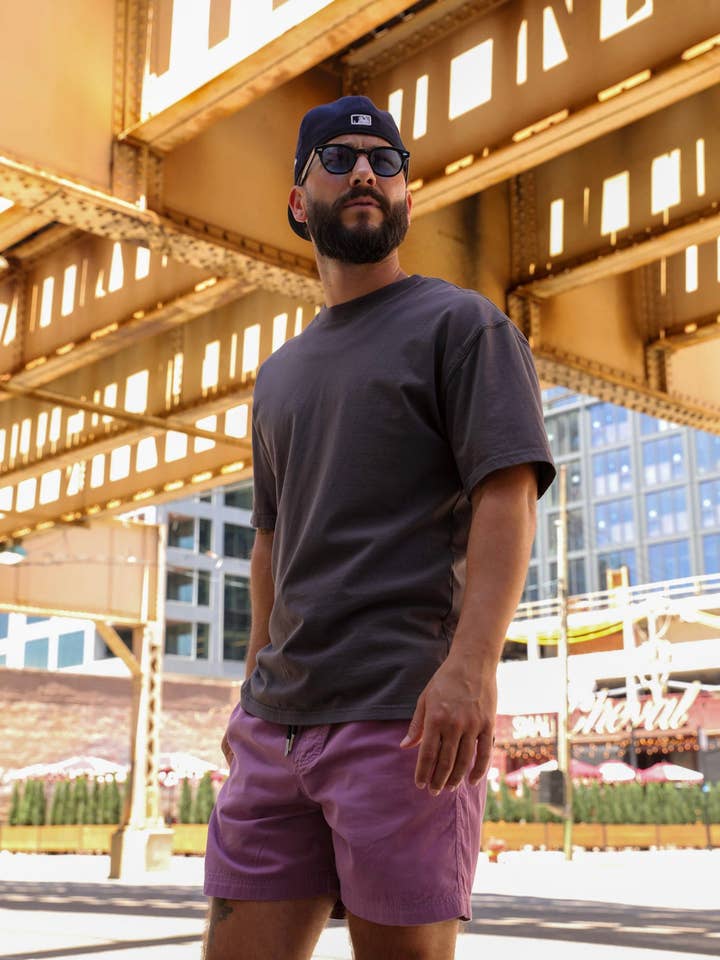 Short en sergé lilas pour la vente par Signature