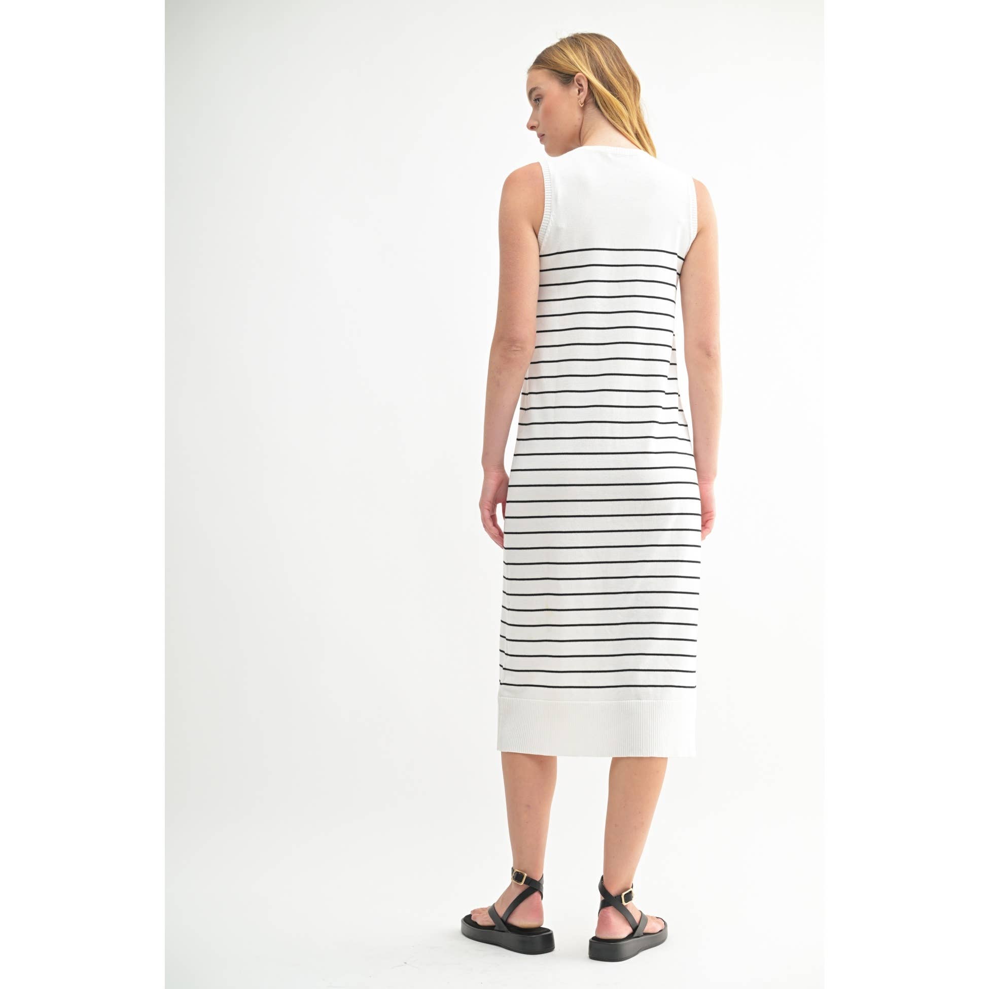 FUN2FUN - Vendita all'ingrosso Vestito - Donna - Abito midi senza maniche a righe con scollo rotondo.21