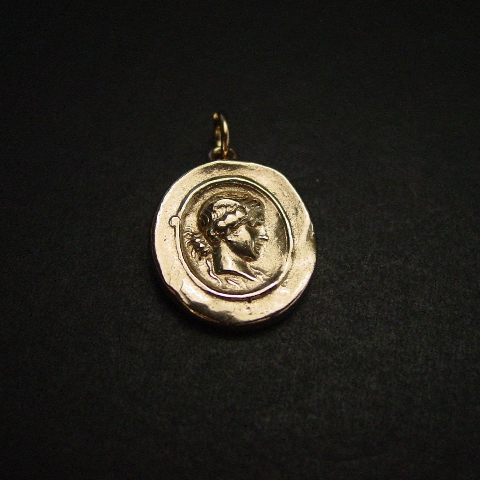 Vis a Vis Jewelry - Wholesale Pendant/Charm Necklace - Demeter Necklace3