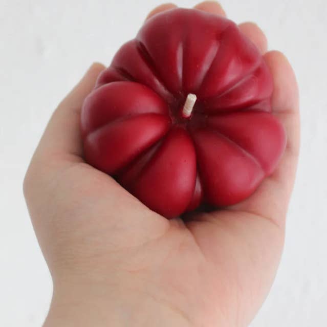 Jewitches - Wholesale Novelty Candle - Heirloom Tomato Beeswax Candle1