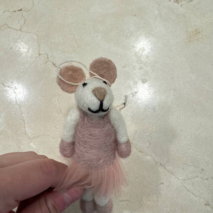 cerruti home - Vente Objets de décoration - Décoration « Ballerina Mouse Frances » en feutre faite à la main1