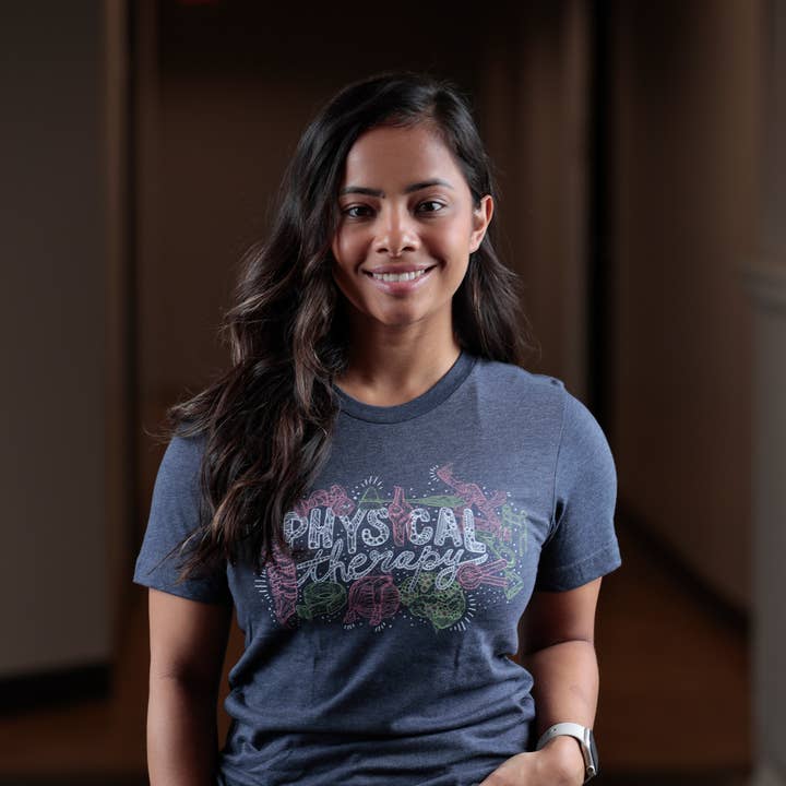 T.Shirt Unisexo “Fisioterapia” por atacado de Artery Ink
