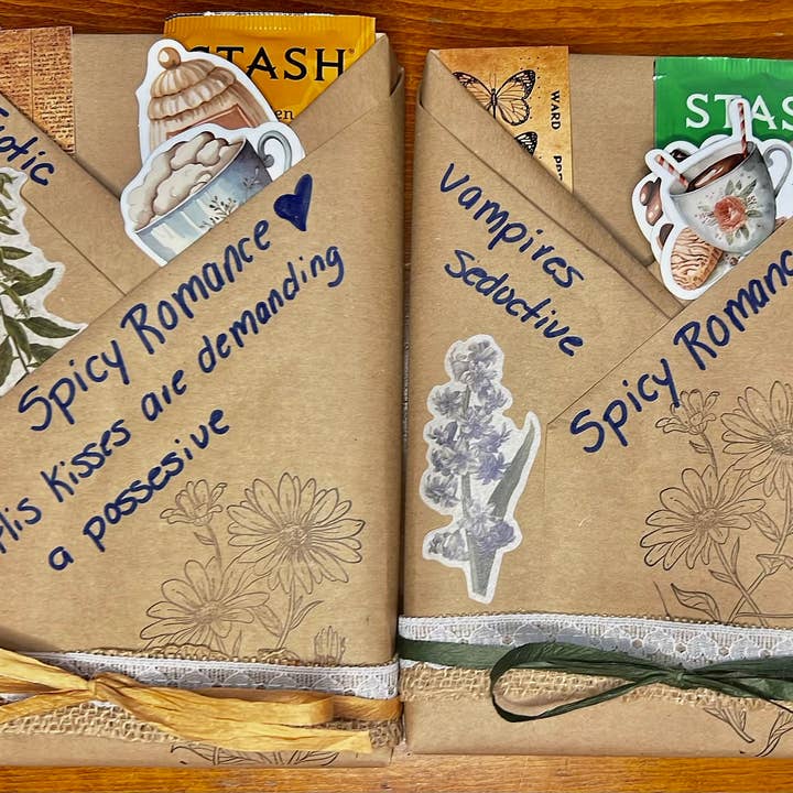 The Towne Witch - Vente Crafts, Hobbies & DIY - Rendez-vous à l'aveugle avec un livre, des livres, des livres, des cadeaux3