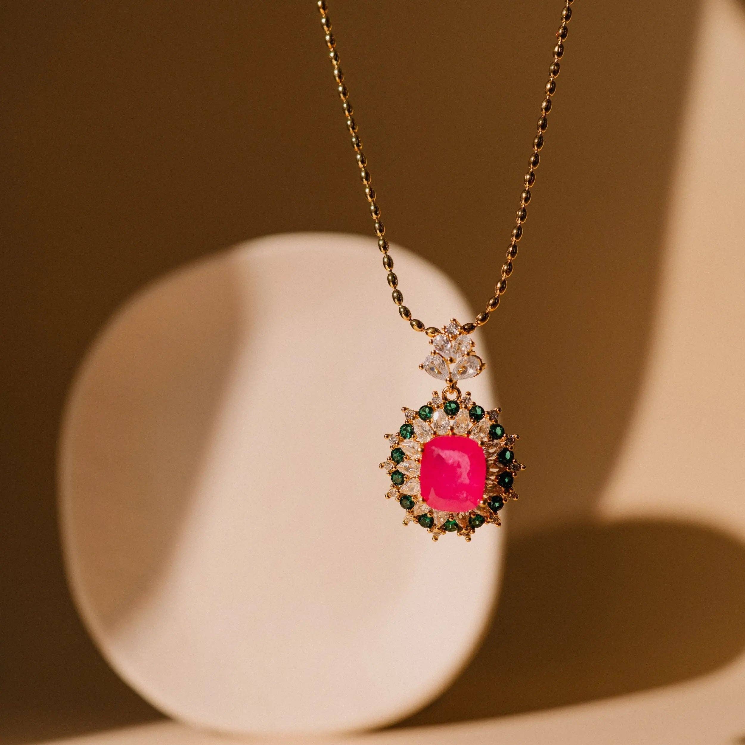 PHOEBE´S - Wholesale Pendant/Charm Necklace - CZ diamond necklace, exotic charm, gold-plated necklace1