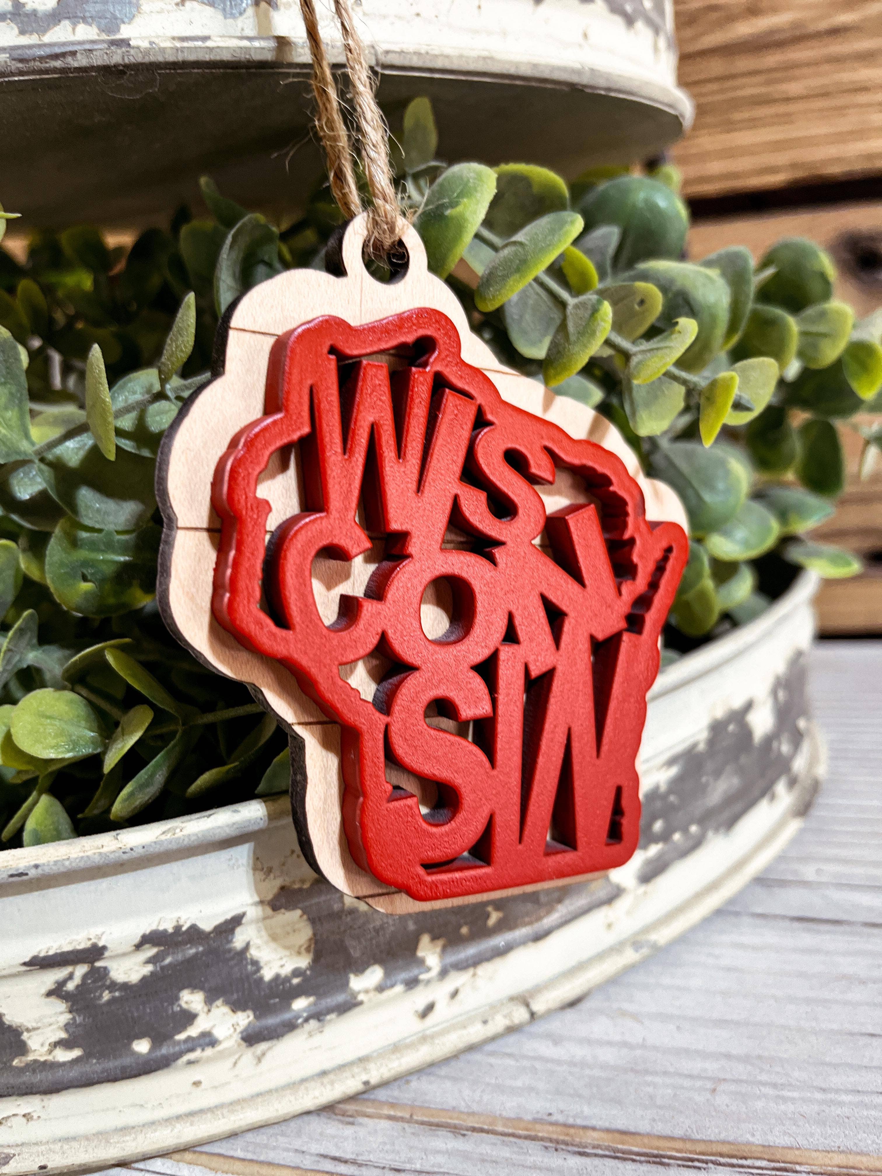 The Farmer's Wife - Wholesale Ornament - Wisconsin kerstornament | Wisconsin Red3