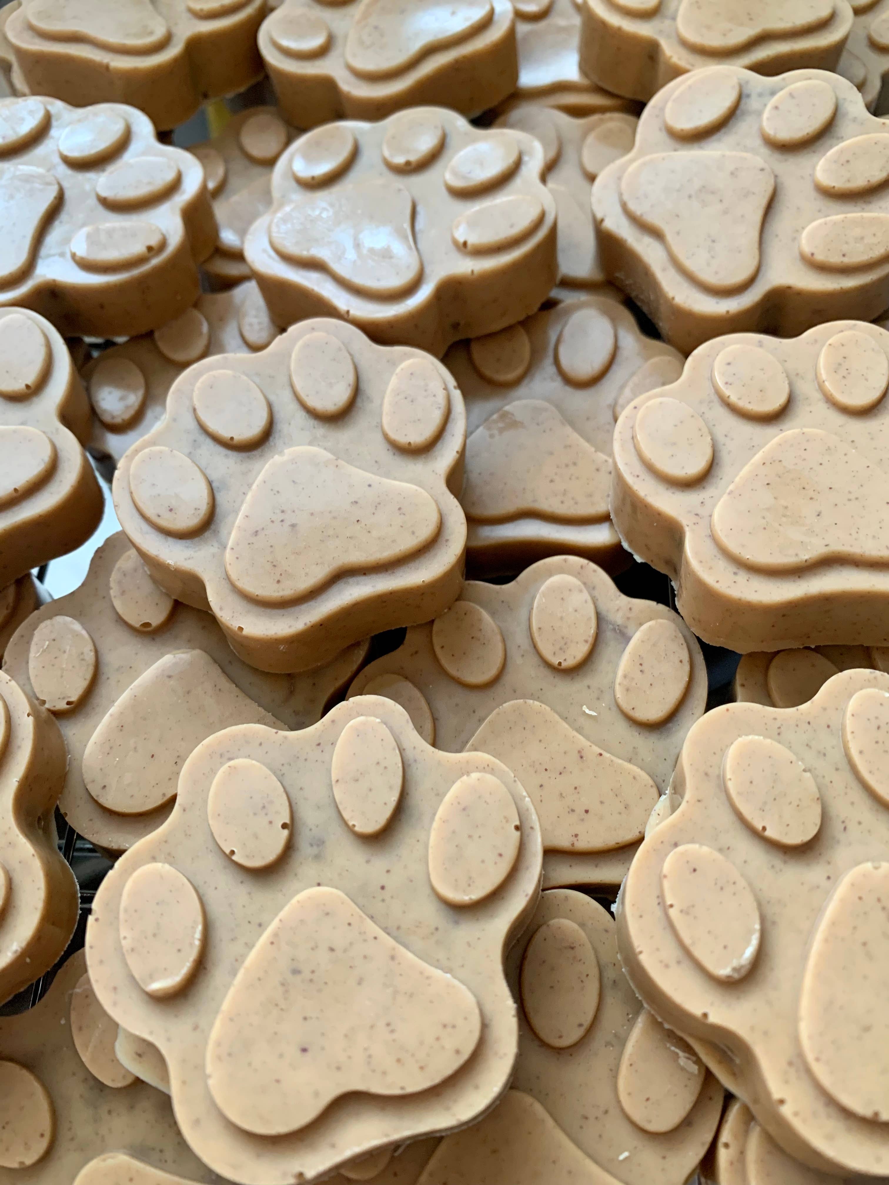 The Blue Cerebus Dog Bakery - Wholesale Pet Treats - Dog - The Reese Paw1