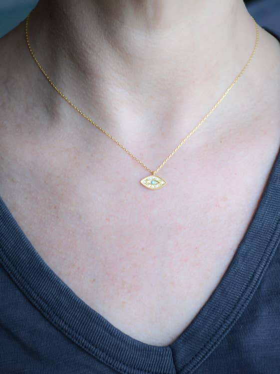 Collier talisman mauvais œil avec turquoise pour la vente par AJS Design Studio