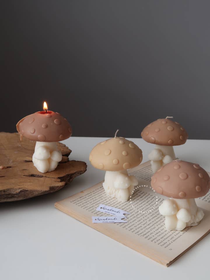 Cottage mushroom candle | autumn winter gift idea for wholesale by Jeune Home
