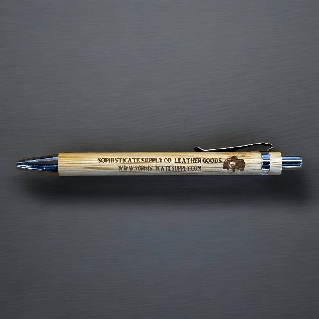 Sophisticate Supply Co. - Venta al por mayor Bolígrafo - Bolígrafo de bambú grabado con láser personalizado0
