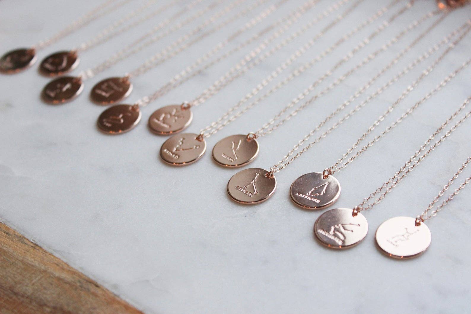 Laalee Jewelry – Engroshandel Halskæde med vedhæng – Rose guld stjernetegn halskæde, stjernetegn smykker, mønt halskæde4