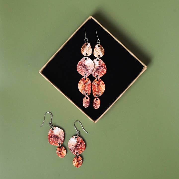 Boucles d'oreilles PATH durables en bois 13. Design finlandais. pour la vente par MILANKA JEWELRY