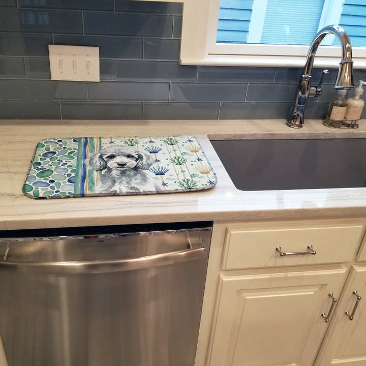 Tapis de séchage pour vaisselle en verre de mer côtier avec caniche argenté miniature pour la vente par Caroline's Treasures