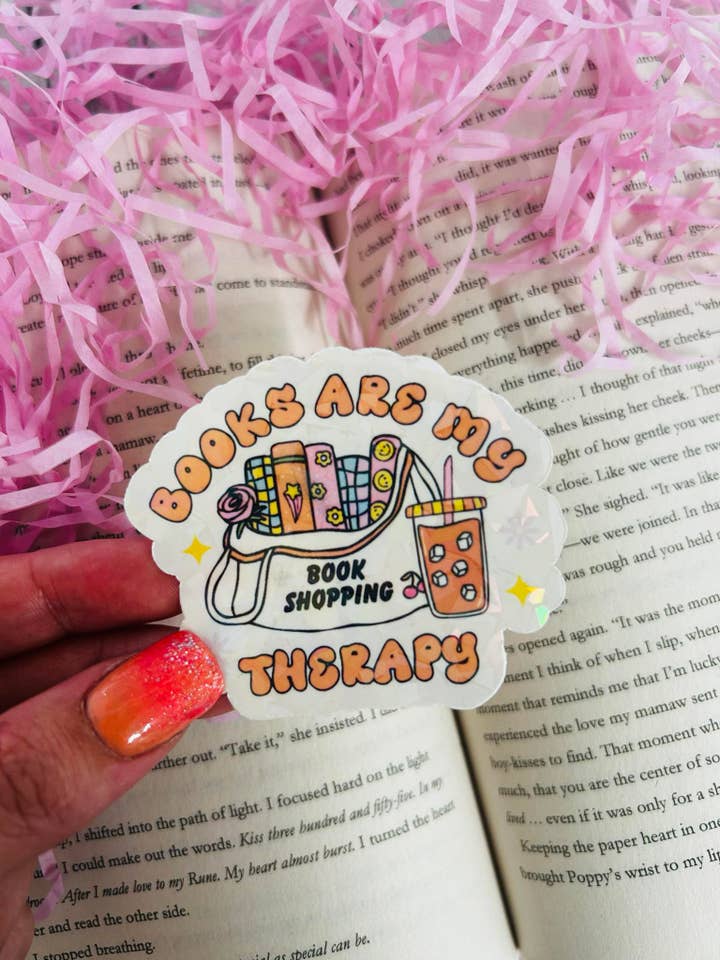 les livres sont ma thérapie autocollant holographique livresque pour la vente par TheBookShack