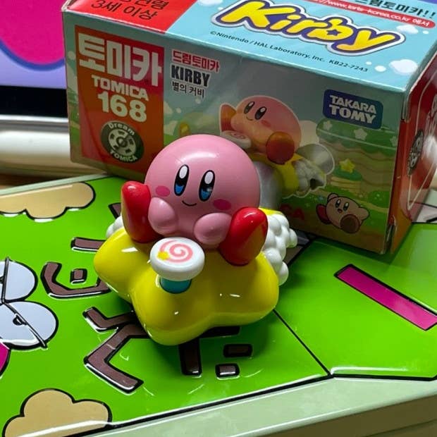 K-Wonderland - Wholesale Decorative Figurine - Dream Tomica × Kirby — Star Kirby Car (Official Licensed)2