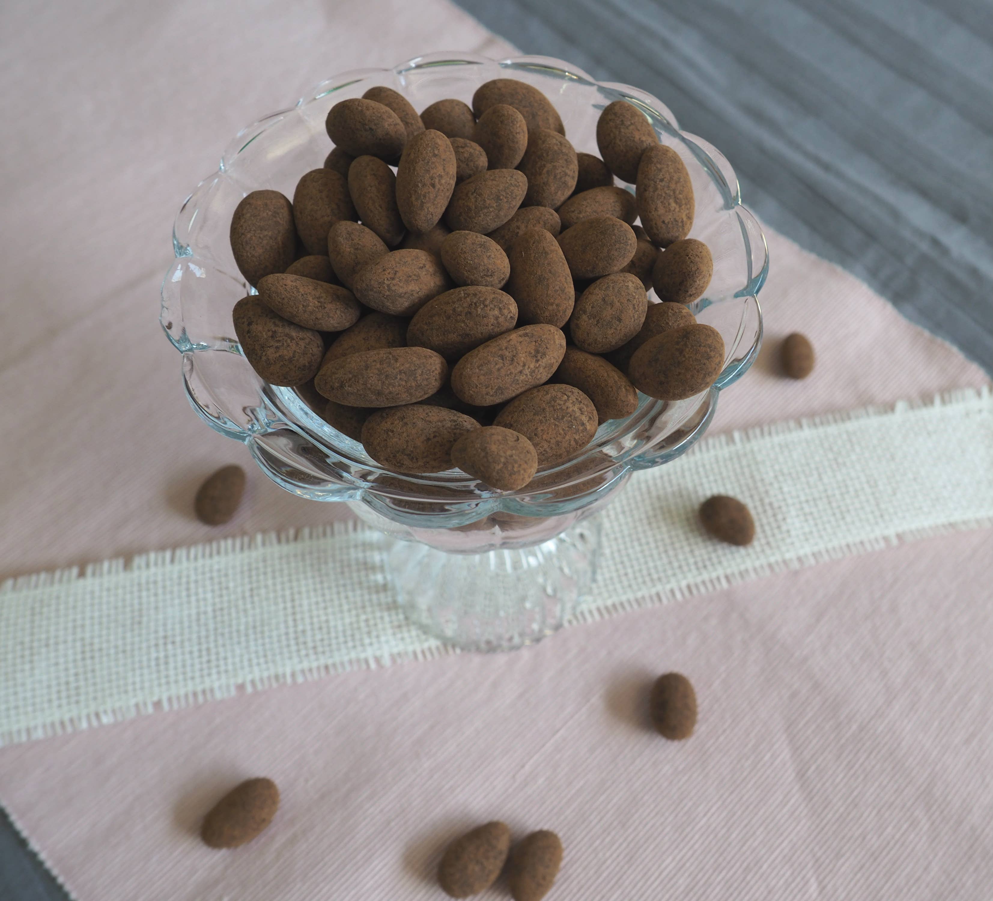 La confiserie d'antan 100%bio - Vente Friandises enrobées de chocolat - Amandes choco-truffettes - sachet kraft - 170 gr - bio2