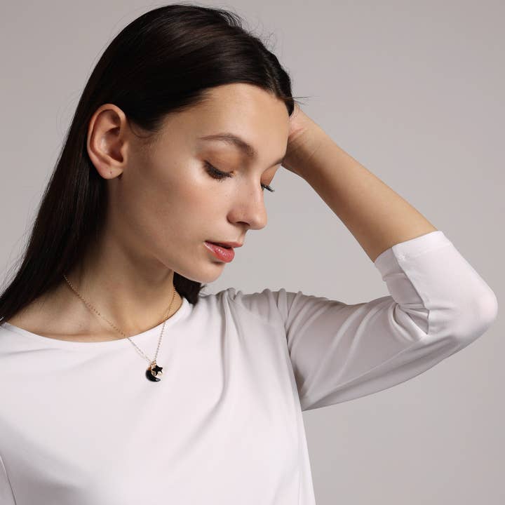 Soul & Little Rose – Großhandel Kette mit Anhänger/Charm – Goldene Halskette mit Mond- und Stern-Edelsteinanhänger4