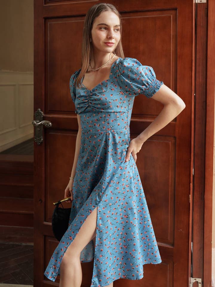 RP2244 - Abito Avvolgente Floreale Blu Azure per la vendita all'ingrosso da parte di ROSIE POSIE