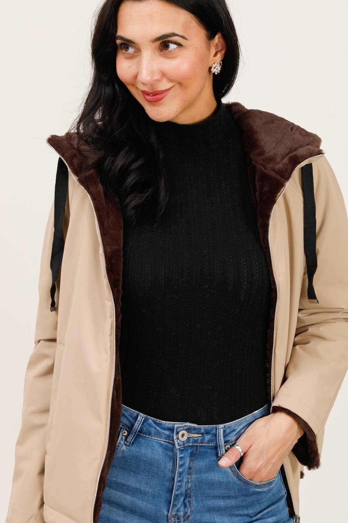 Attrait Paris - Wholesale Parka - Women's - Short hooded parka, reversible fur18