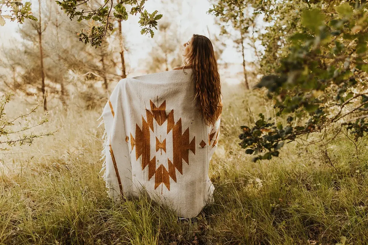 THE WILD WHISPERS - Wholesale Throw Blanket - Rosarito blanket2