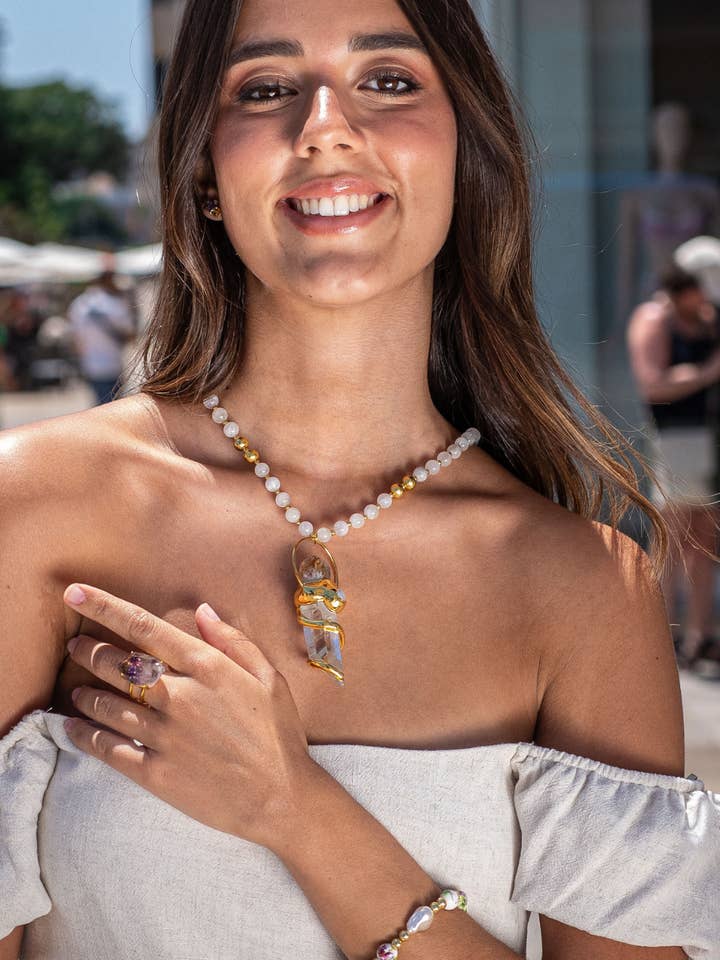 White Quartz Necklace with Majestic Crystal Pendant | Limited Edition for wholesale by PHOEBE´S