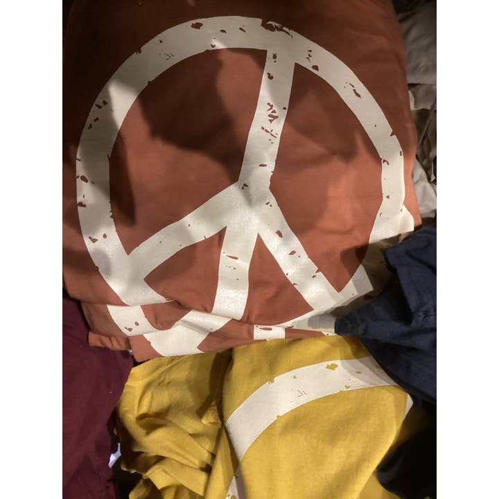LeParisPetit by I Love Linen - Wholesale T-Shirt (Graphic) - Women's - 70s Inspired Tee - Peace Sign, Cap Sleeve