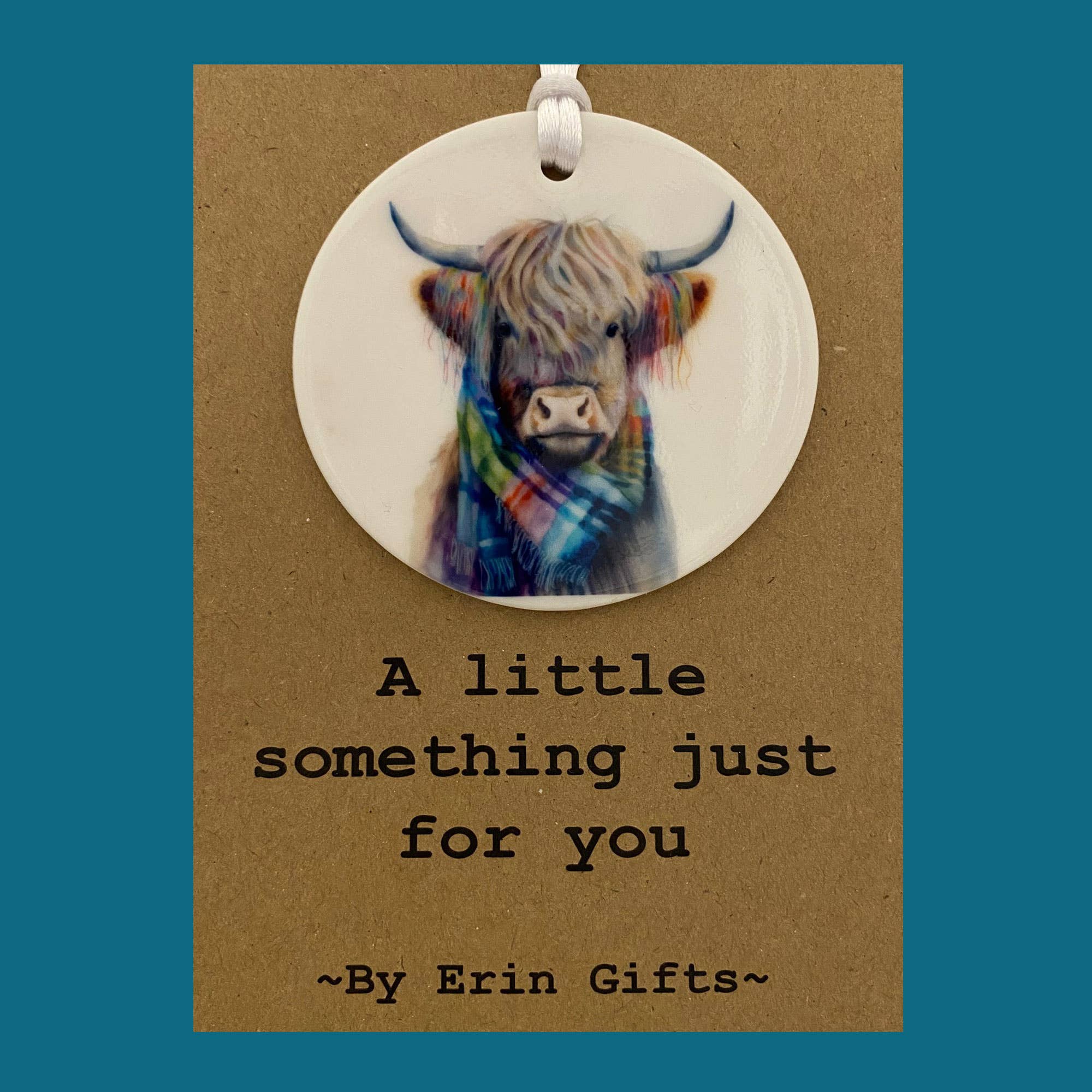 By Erin Cards and Gifts Ltd - Vendita all'ingrosso Biglietti di auguri generici - Un Piccolo Pensiero - Cartolina e Ricordo in Ceramica con Mucca delle Highland0