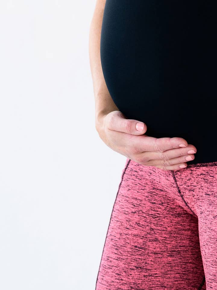 Legging 7/8 ultra doux Over-Belly de Janey - Rose poivré pour la vente par Berkley Clothing