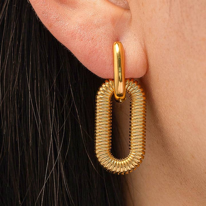 Flânerie by MAIQ - Wholesale Hoop Earrings - Kate 18K Non-Tarnish Double Chain Hoop Earring