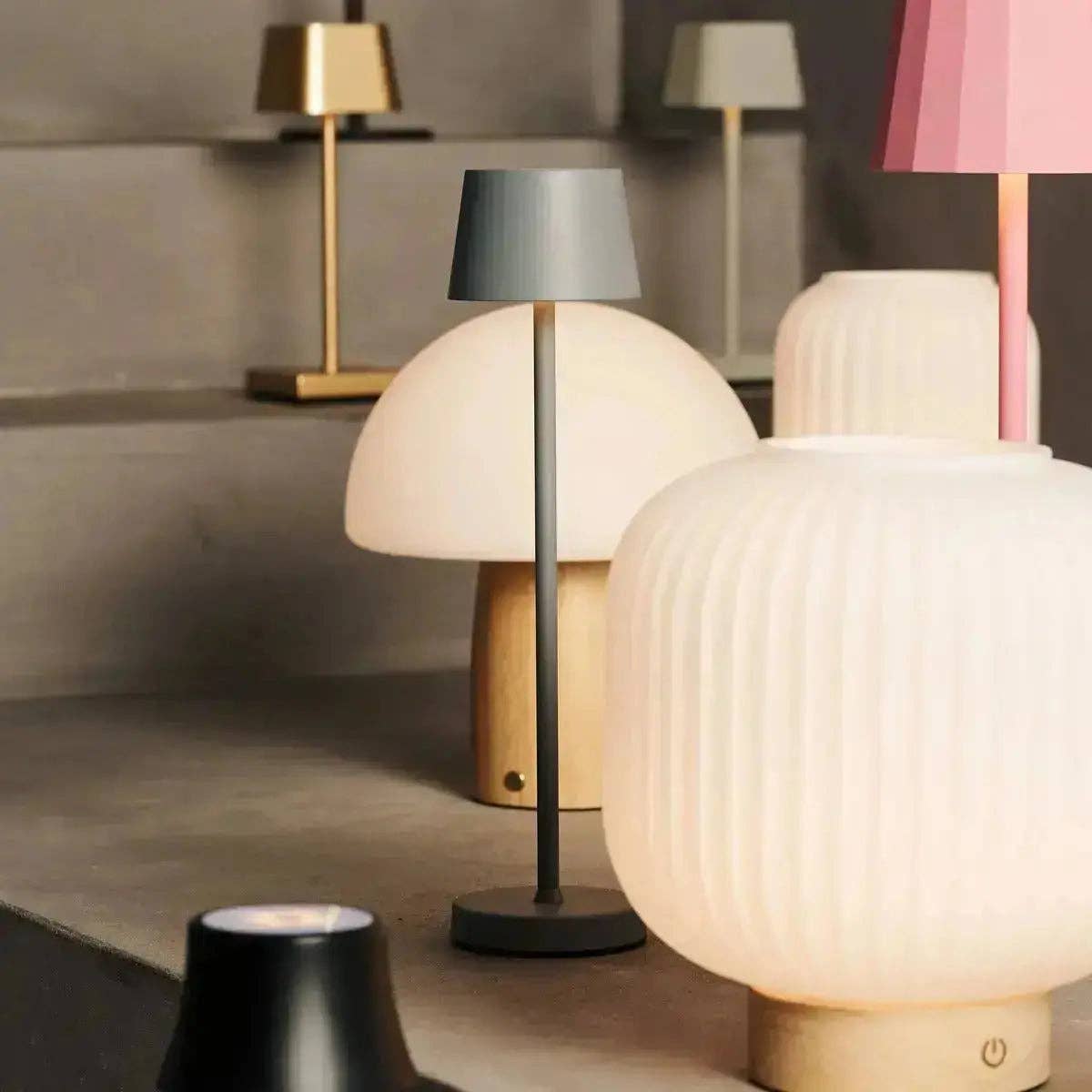 Tavellio - Wholesale Accent/desk lamp - Lyla Unique Rechargeable Lamp – Frosted Glass & Wooden Base, Dimmable, 3 Light Modes11