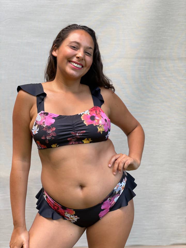 Ruffly Bottom for wholesale by Con Cariño Design