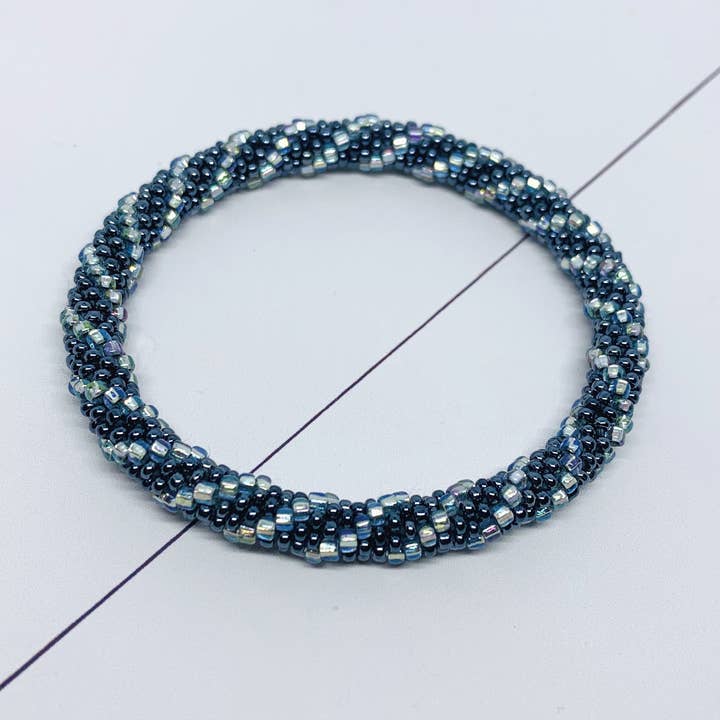 Gris hiver pour la vente par Liftedhope Bracelets