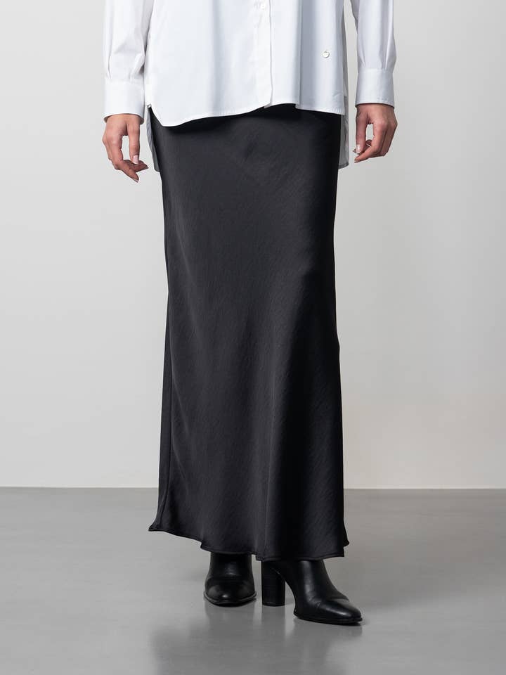 Etiem - Wholesale Skirt - Women's - Satin Midi Skirt7