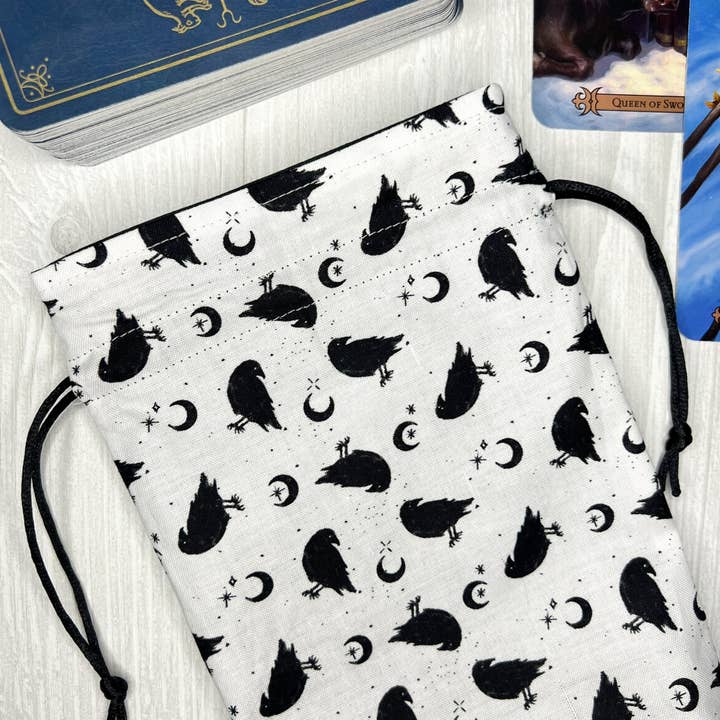 Threads of Tarot - Wholesale Pouch - Women's - Crow Tarot Card Bag 1